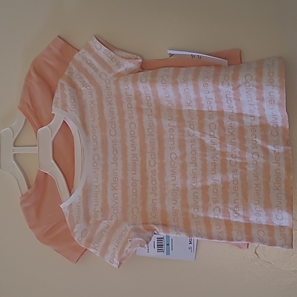 Calvin Klein 2-piece set shirts, Peach color, Size 5 - Picture 2 of 5